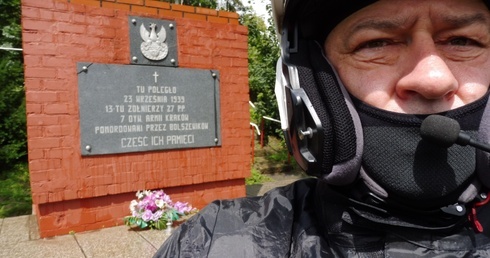 3700 km wokół Niepodległej