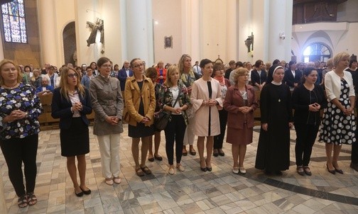 Katecheci na wspólnej modlitwie w katowickiej katedrze