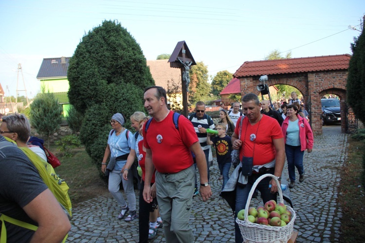 Pielgrzymka ze Świebodzina do Rokitna