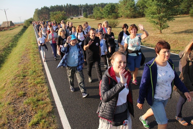 Pielgrzymka ze Świebodzina do Rokitna