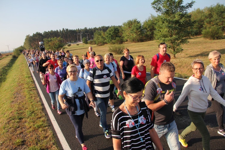 Pielgrzymka ze Świebodzina do Rokitna