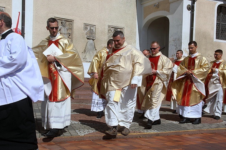 Sanktuarium Matki Bożej Jutrzenki Nadziei pełne wiernych