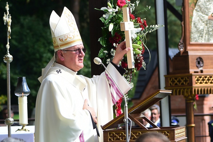 Odpust i dożynki diecezjalne w Gietrzwałdzie