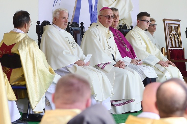 Odpust i dożynki diecezjalne w Gietrzwałdzie