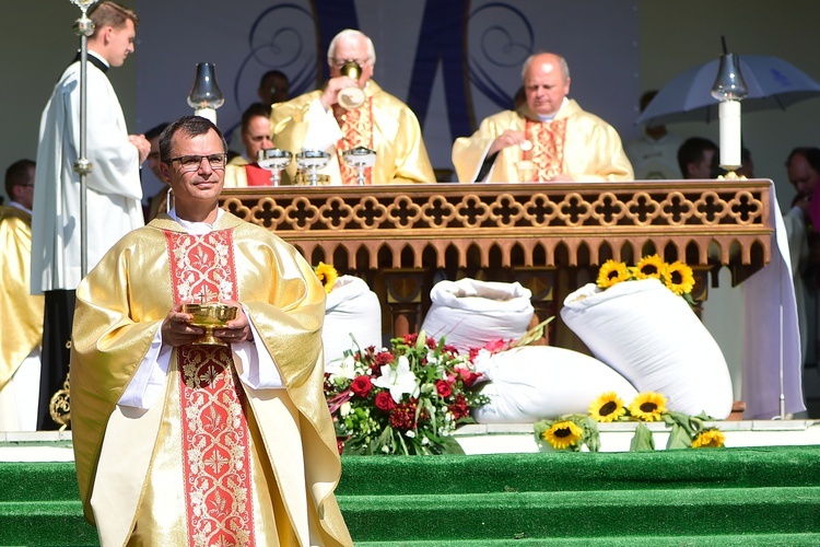 Odpust i dożynki diecezjalne w Gietrzwałdzie