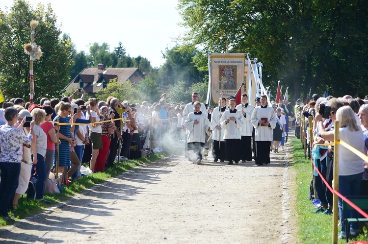 Odpust i dożynki diecezjalne w Gietrzwałdzie