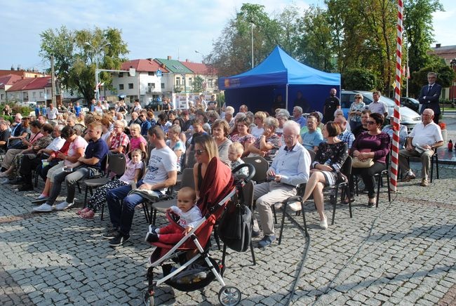 Niżańska droga do niepodległości