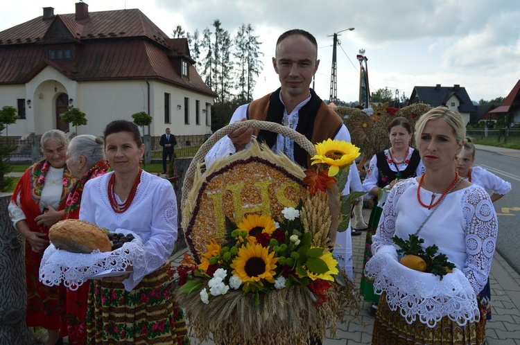 Dożynki parafialne w Miętustwie