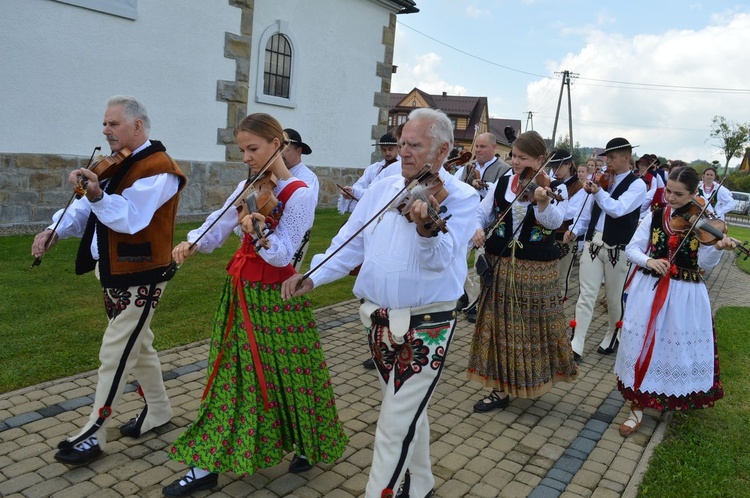 Dożynki parafialne w Miętustwie