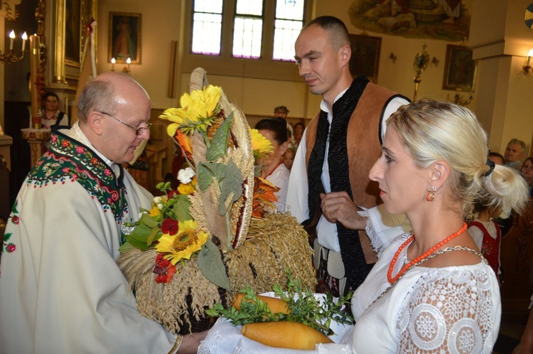 Dożynki parafialne w Miętustwie