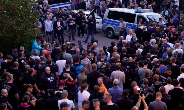 2,5 tys. osób na demonstracji po śmierci Niemca w Koethen