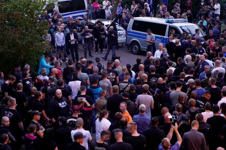 2,5 tys. osób na demonstracji po śmierci Niemca w Koethen