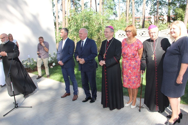 Poświęcenie nowej części dom opieki przy parafii pw. św. Józefa w Zielonej Górze