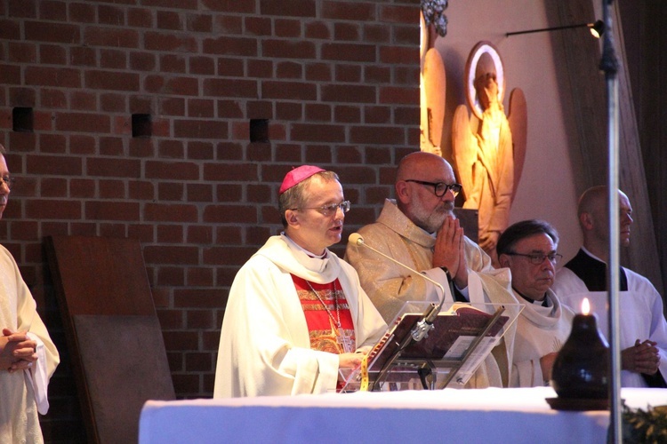 Poświęcenie nowej części dom opieki przy parafii pw. św. Józefa w Zielonej Górze