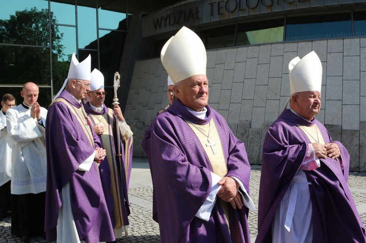 Pogrzeb abp. Szczepana Wesołego – cz. 2