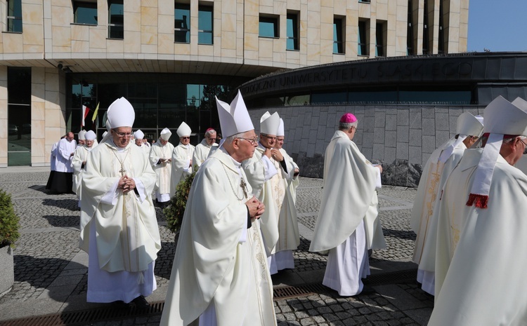 Pogrzeb abp. Szczepana Wesołego – cz. 2