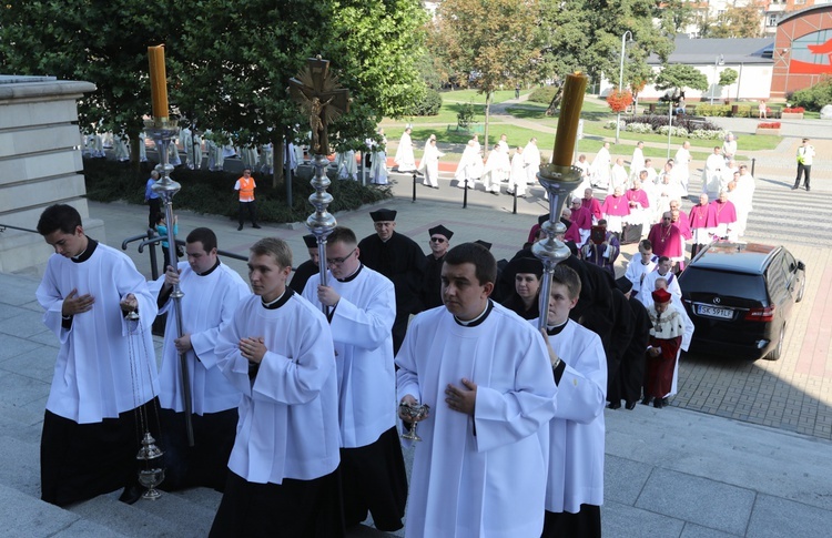 Pogrzeb abp. Szczepana Wesołego – cz. 2