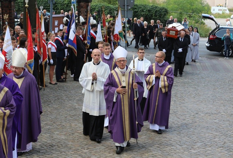 Pogrzeb abp. Szczepana Wesołego – cz. 2