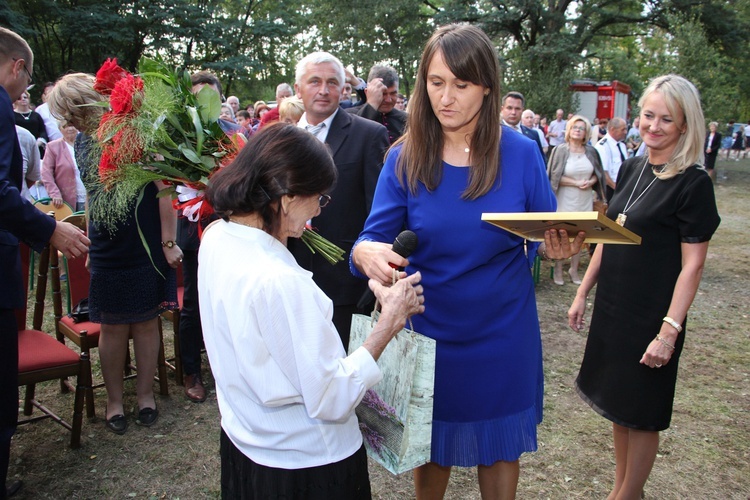 Uroczystość patriotyczna w Starych Budach