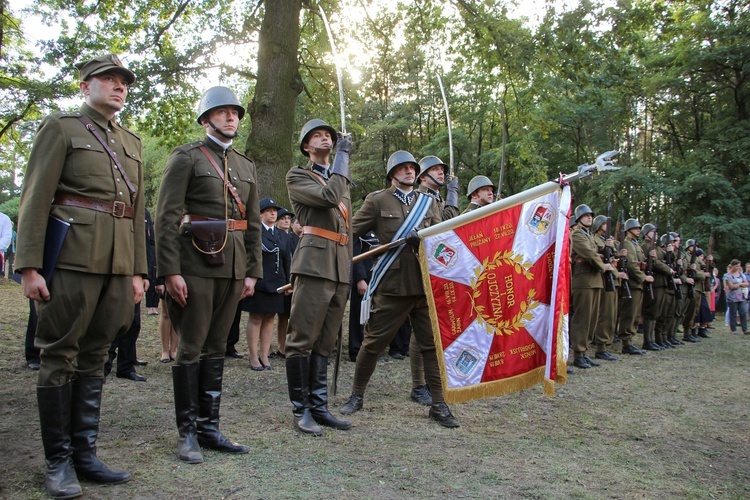 Uroczystość patriotyczna w Starych Budach