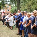 Uroczystość patriotyczna w Starych Budach