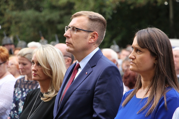 Uroczystość patriotyczna w Starych Budach