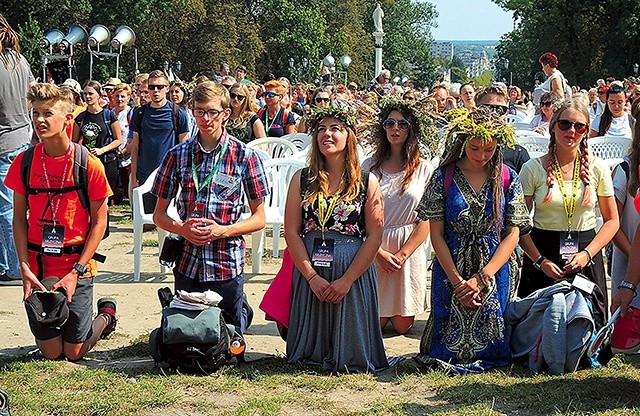 Szczęśliwi pątnicy u celu  – w Częstochowie.