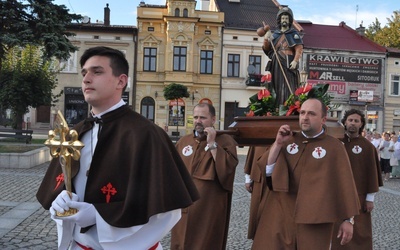 Procesja z relikwiami św. Jakuba i figurą patrona Brzeska