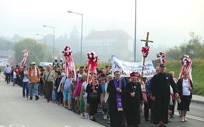 ▲	Sandomierskich pielgrzymów wyprowadził bp Edward Frankowski.