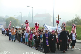 ▲	Sandomierskich pielgrzymów wyprowadził bp Edward Frankowski.