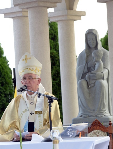 Msza św. w intencji śp. abp. Zygmunta Zimowskiego