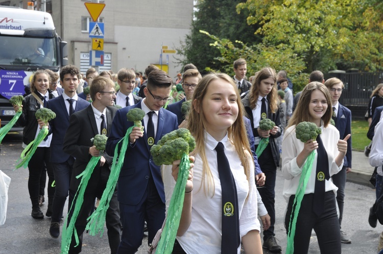 Skierniewickie Święto Kwiatów, Owoców i Warzyw - parada, cz. 1