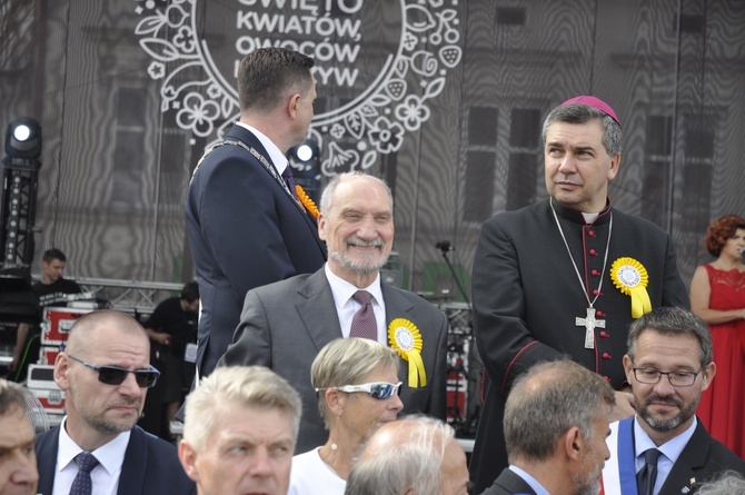 Skierniewickie Święto Kwiatów, Owoców i Warzyw - parada, cz. 1