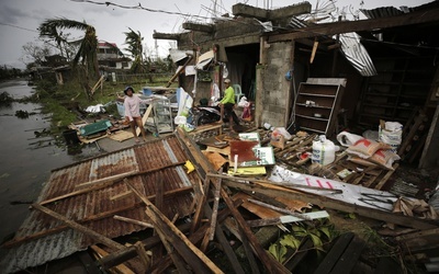 Co najmniej 12 ofiar śmiertelnych tajfunu Mangkhut na Filipinach