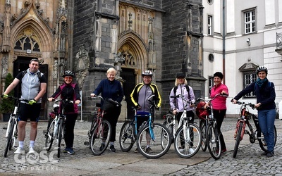 Spod katedry wyruszyło siedem rowerów