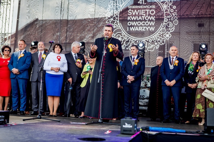 Skierniewickie Święto Kwiatów, Owoców i Warzyw - parada, cz. 2