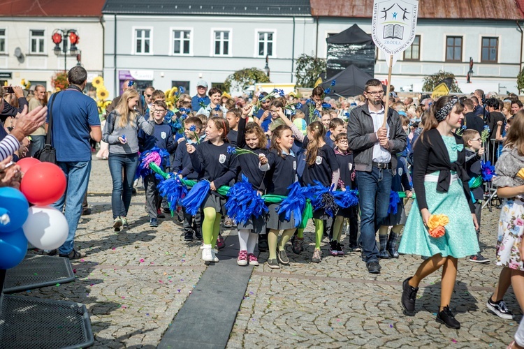 Skierniewickie Święto Kwiatów, Owoców i Warzyw - parada, cz. 2