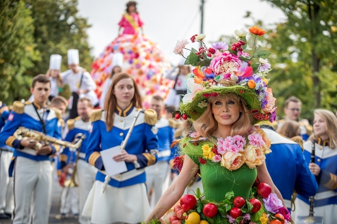 Skierniewickie Święto Kwiatów, Owoców i Warzyw - parada, cz. 2