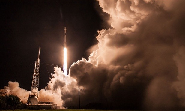 SpaceX Elona Muska przedstawi dziś pierwszego kosmicznego turystę