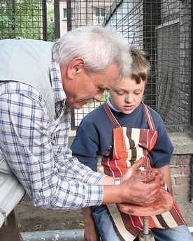 Seniorzy dowiedzą się też, jak mogą zostać wolontariuszami.