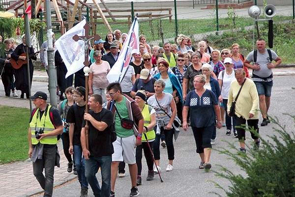Uczestnicy pokonali trasę: Bledzew, Zemsko, Popowo, Twierdzielowo, Rokitno.