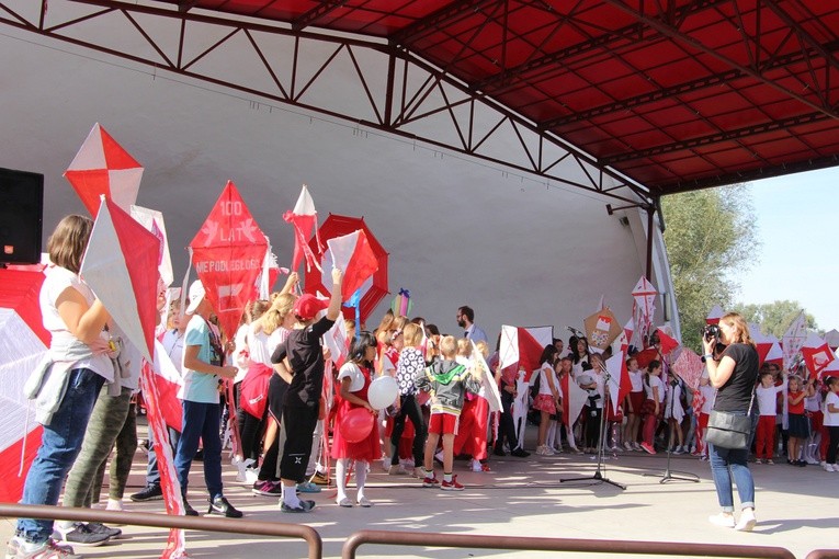 Korowód niepodległościowy w Łowiczu