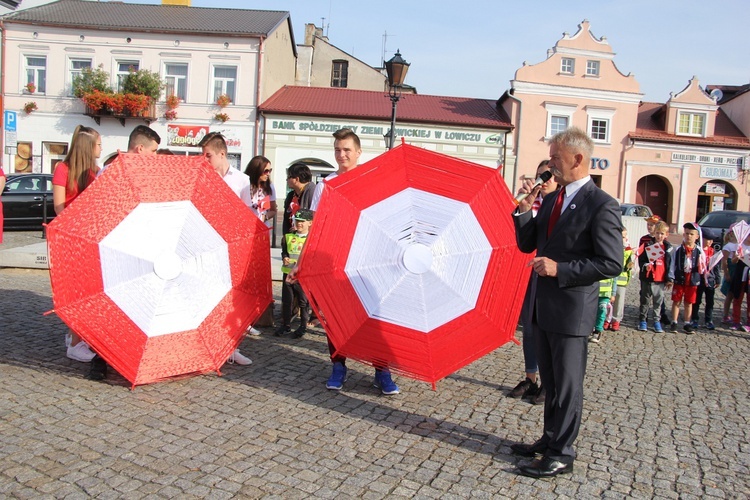 Korowód niepodległościowy w Łowiczu