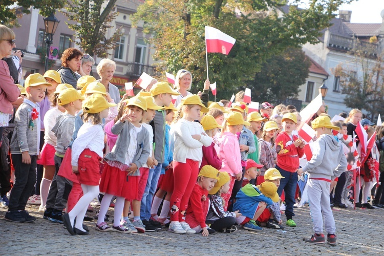 Korowód niepodległościowy w Łowiczu