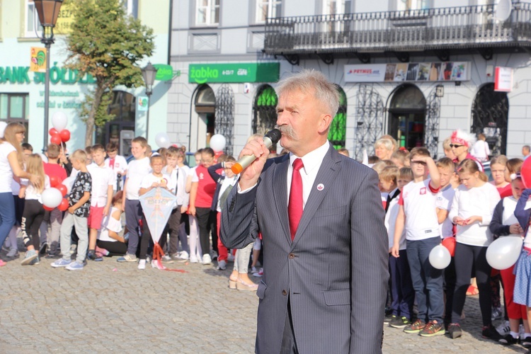 Korowód niepodległościowy w Łowiczu