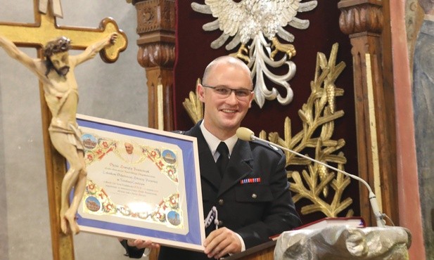 Błogosławieństwo od papieża Franciszka dla istebniańskich strażaków odebrał prezes Stanisław Kędzior