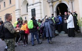 Nocna pielgrzymka młodzieży