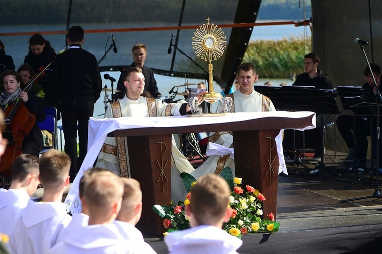 VII Spotkanie Młodych w Rybakach