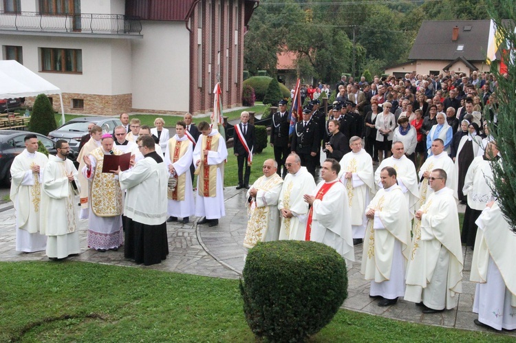 Konsekracja kościoła w Przysietnicy