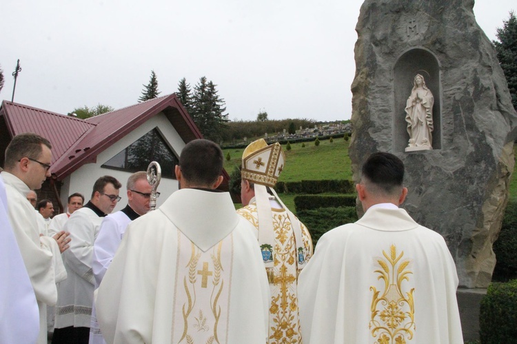 Konsekracja kościoła w Przysietnicy